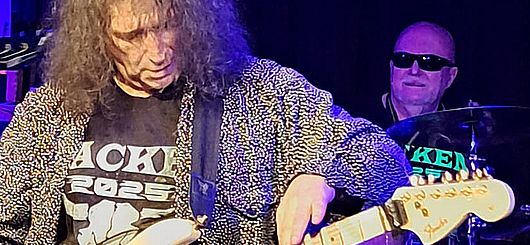 Mit Random in Aktion Angi Sciliro in Front Nietenpapst in Back