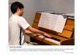Yuki Kawaguchi beim Abschiedskonzert in der Alexianer-Tagespflege Münster am Klavier.